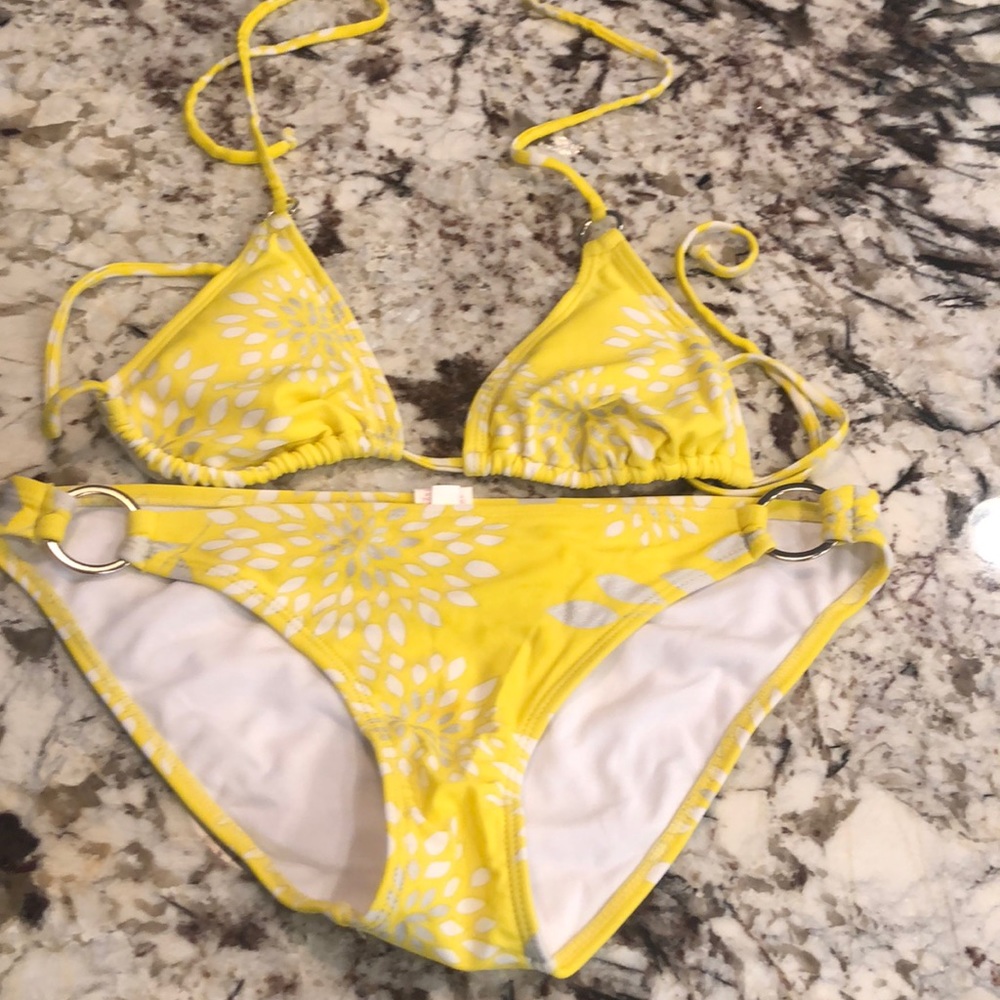 Xhilaration bikini small top & large bottom